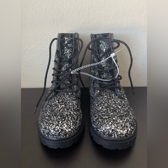 NWOT Michael Kors Alistair Bootie Chunky Glitter Combat Boots Size 6 NO BOX - Picture 3 of 7
